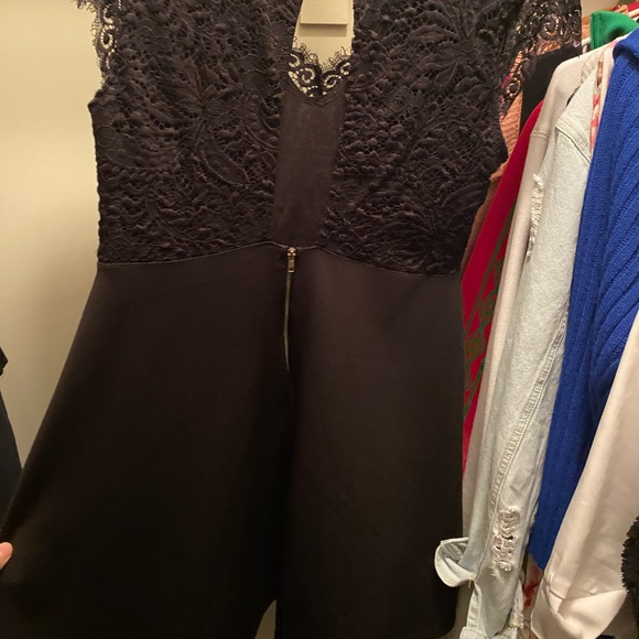 Lace flare dress- Medium - Picture 2 of 3